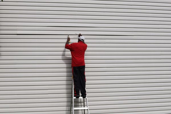 Loose Siding Repair in Kenosha