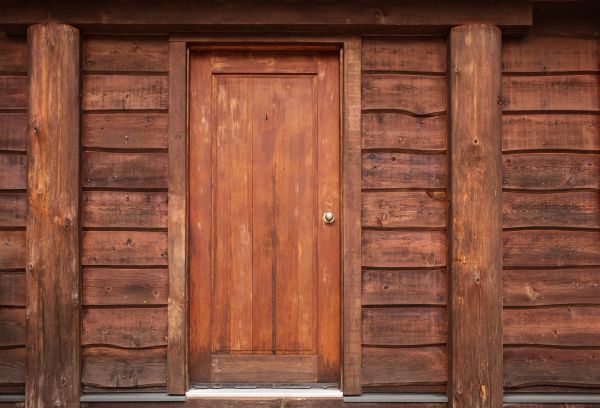 Log Cabin Siding Installation in Kenosha